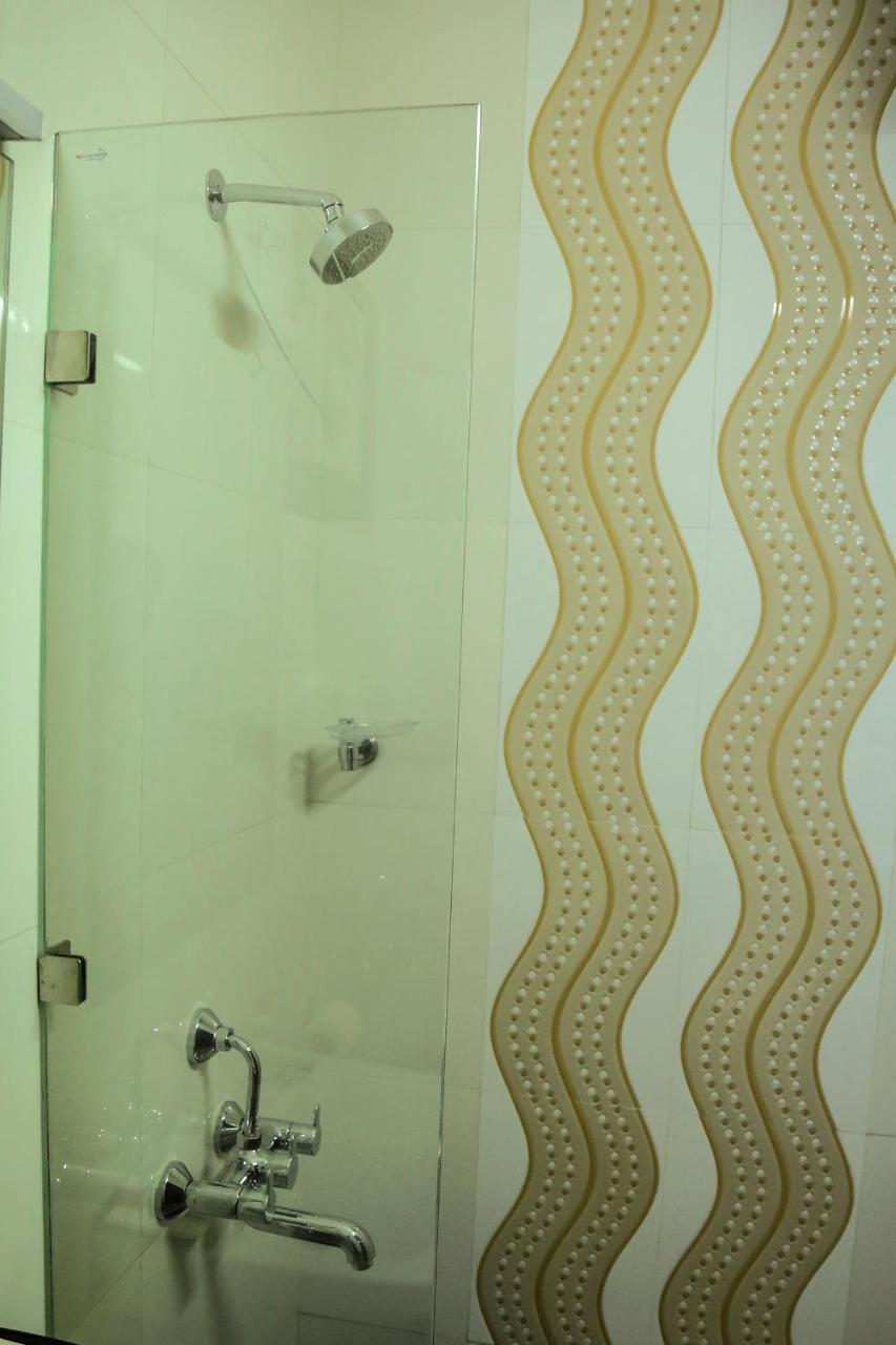 Hotel Sera Grand Chennai Chambre photo